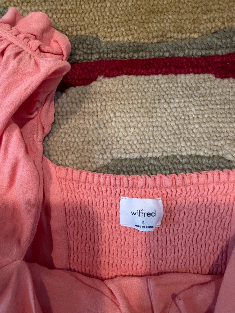 Aritzia Wilfred Novella Blouse Top Peach Pink Puff Sleeve Sweetheart Neck Small - Picture 3 of 4